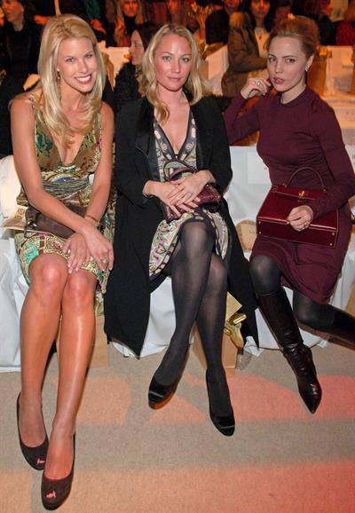 Melissa George 'Nicole Miller' Fashion Show - Mercedes Benz Fashion Week (February 2, 2007) 