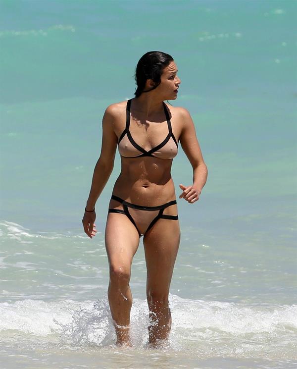 Michelle Rodriguez enjoying the sun at Miami Beach April 26-2013 