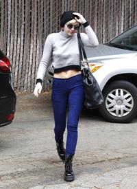 Miley Cyrus Arrives at an office building in Beverly Hills (November 15th, 2012) 