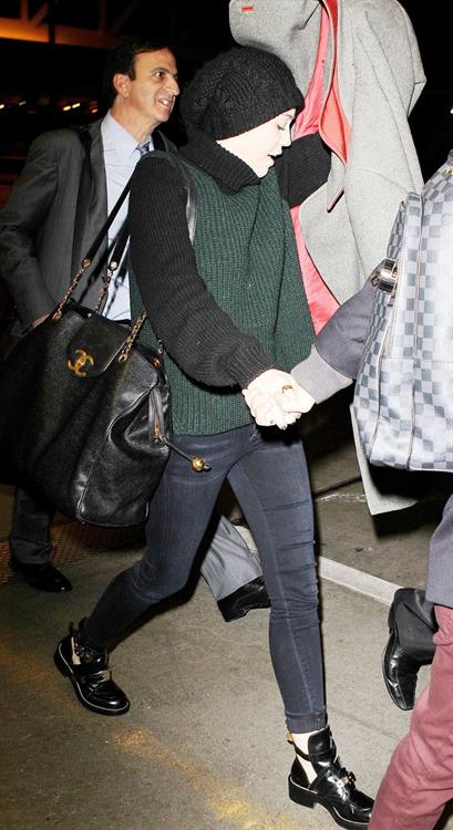 Miley Cyrus LAX airport 11/20/12 