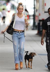 Miley Cyrus - Out with Happy in Philadelphia (August 7th 2012)