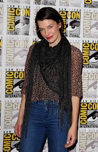 Milla Jovovich -  Resident Evil: Retribution  Press Room at Comic-Con 2012 in San Diego (July 13, 2012)