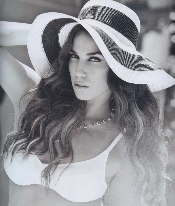 Katerina Stikoudi in lingerie