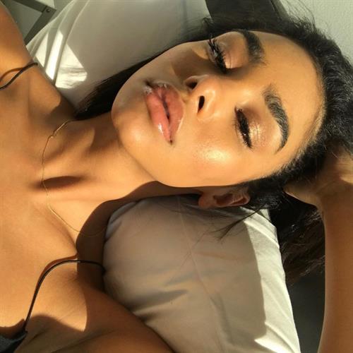 Naressa Valdez taking a selfie