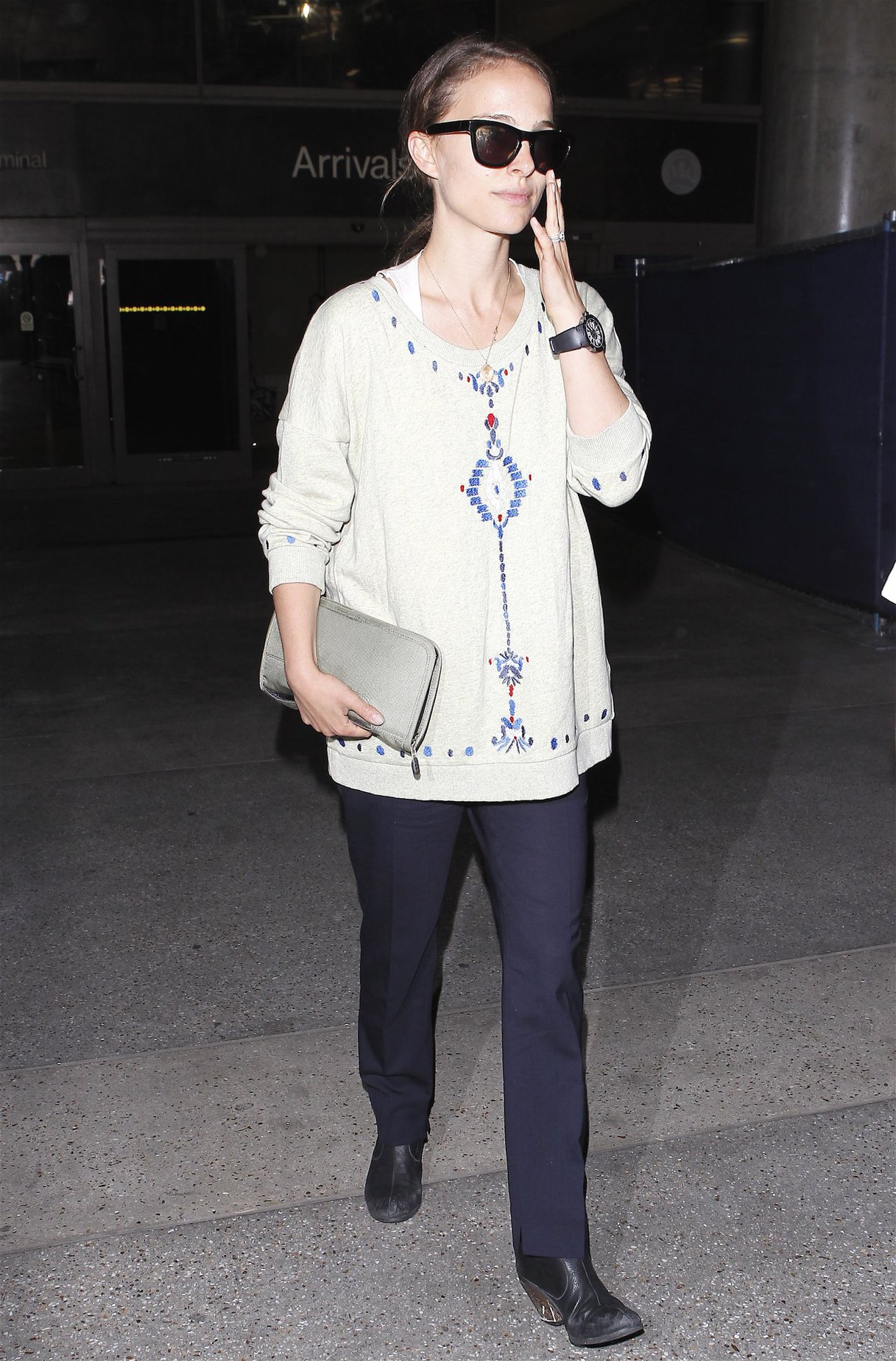 Natalie Portman Pictures Natalie Portman arrives at LAX Airport - May 30, 2013