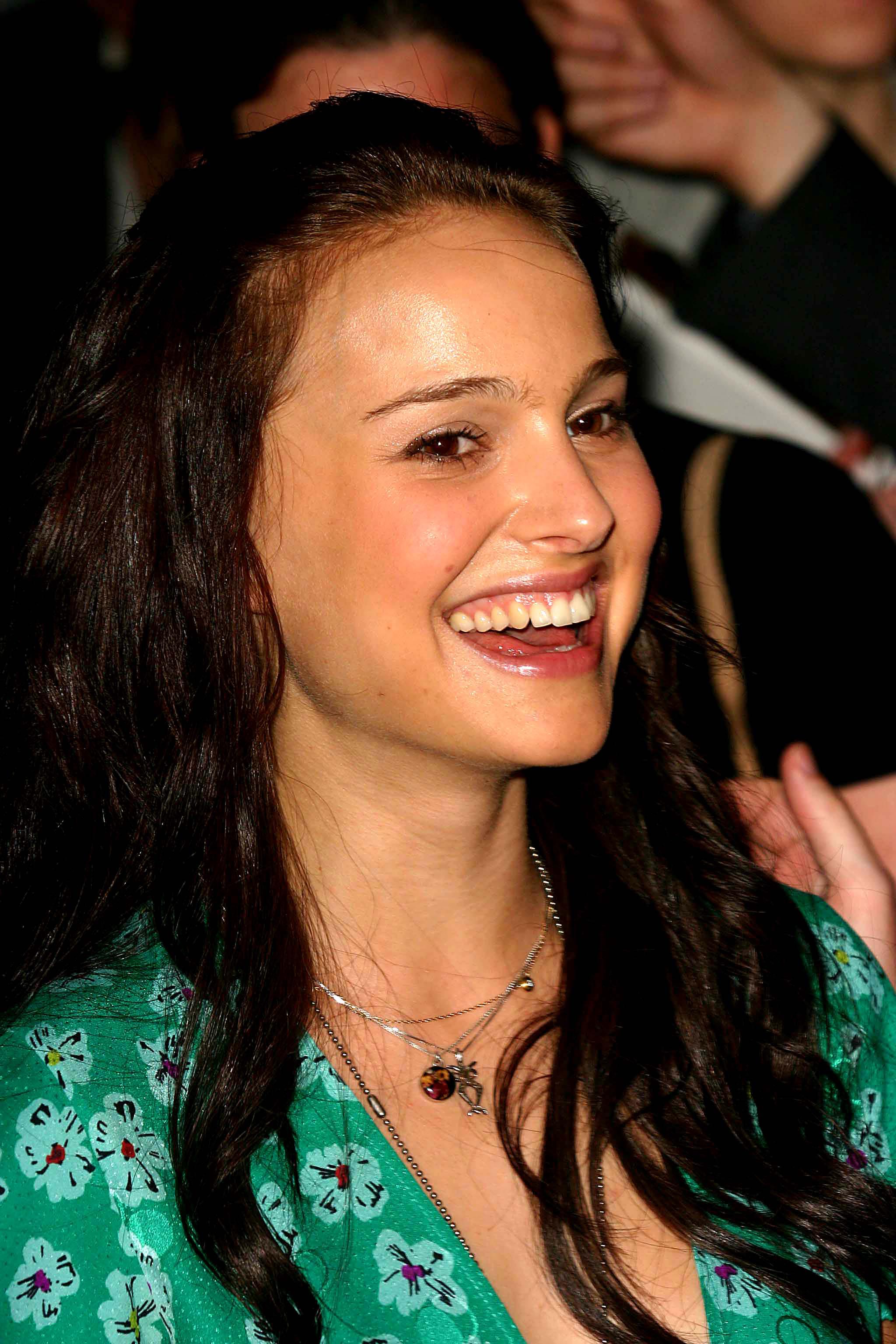 Natalie Portman Pictures Natalie Portman – “Garden State” NY Premiere 8/12/04