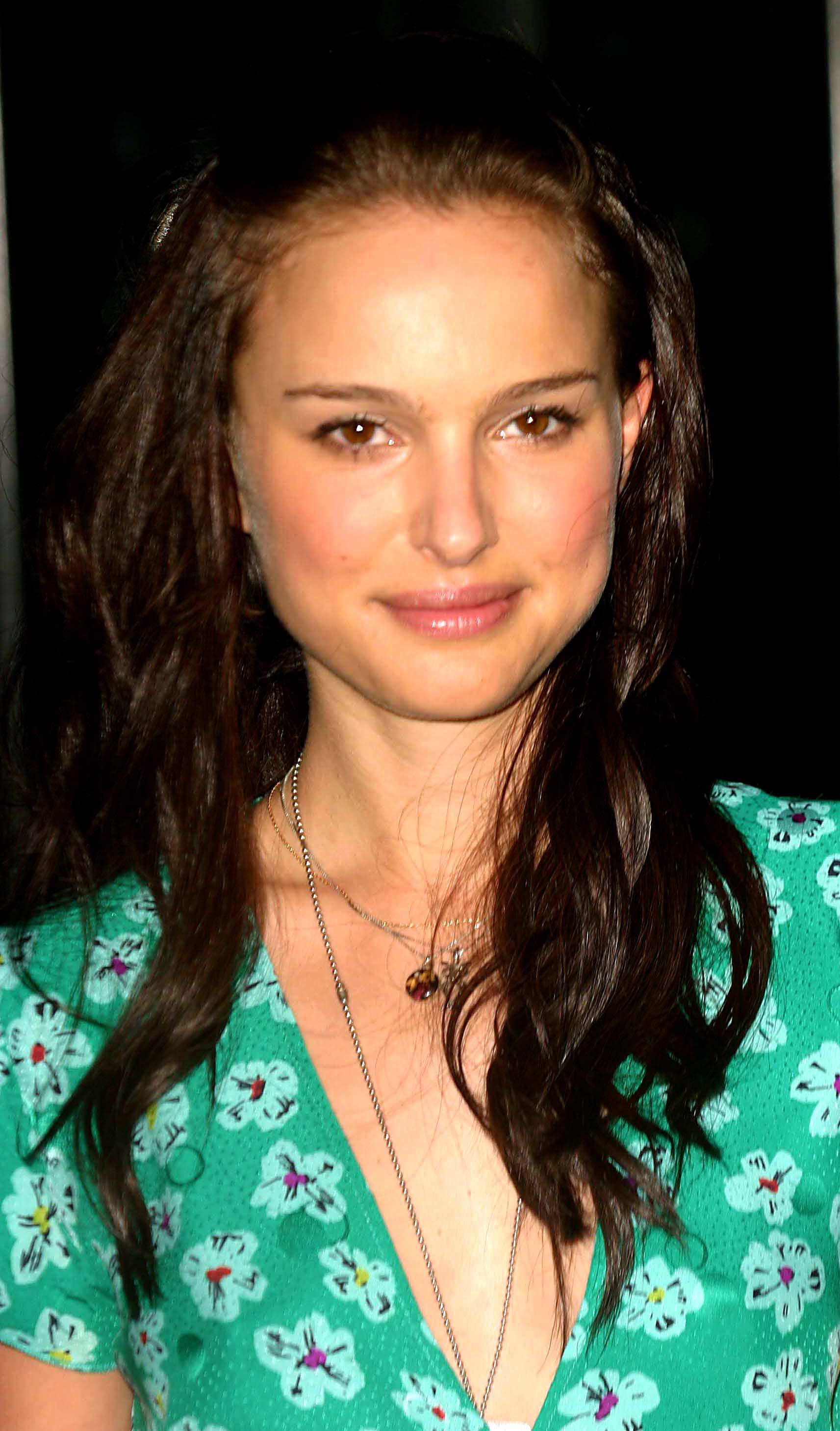 Natalie Portman Pictures Natalie Portman – “Garden State” NY Premiere 8/12/04