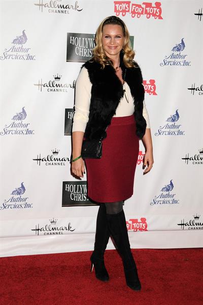 Natasha Henstridge 2012 Hollywood Christmas Parade Benefiting Marine Toys For Tots on November 25, 2012 