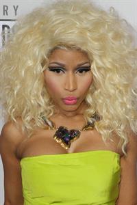 Nicki Minaj American Music Awards (November 18, 2012) 