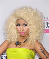 Nicki Minaj American Music Awards (November 18, 2012) 