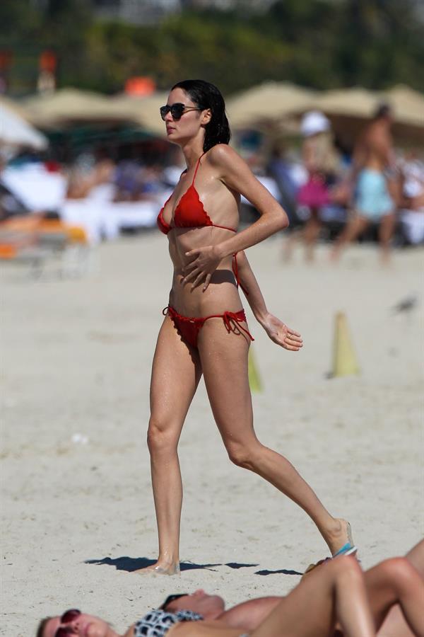 Nicole Trunfio bikini candids in Miami Beach 11/1/12