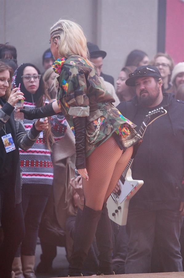 Kesha Performs on the Today Show in New York City (November 20, 2012) 