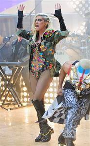 Kesha Performs on the Today Show in New York City (November 20, 2012) 