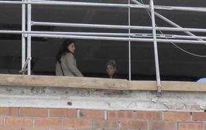 Shakira Leaving a their future home with fiance Gerard Pique in Barcelona, Spain (November 14, 2012) 