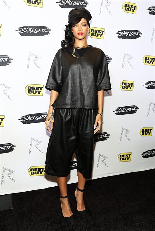Rihanna  Unapologetic  Album Release Party (November 20, 2012) 