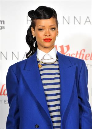 Rihanna Westfield Stratford Lights London Switch On (November 19, 2012) 