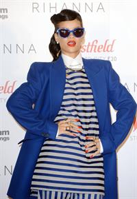 Rihanna Westfield Stratford Lights London Switch On (November 19, 2012) 