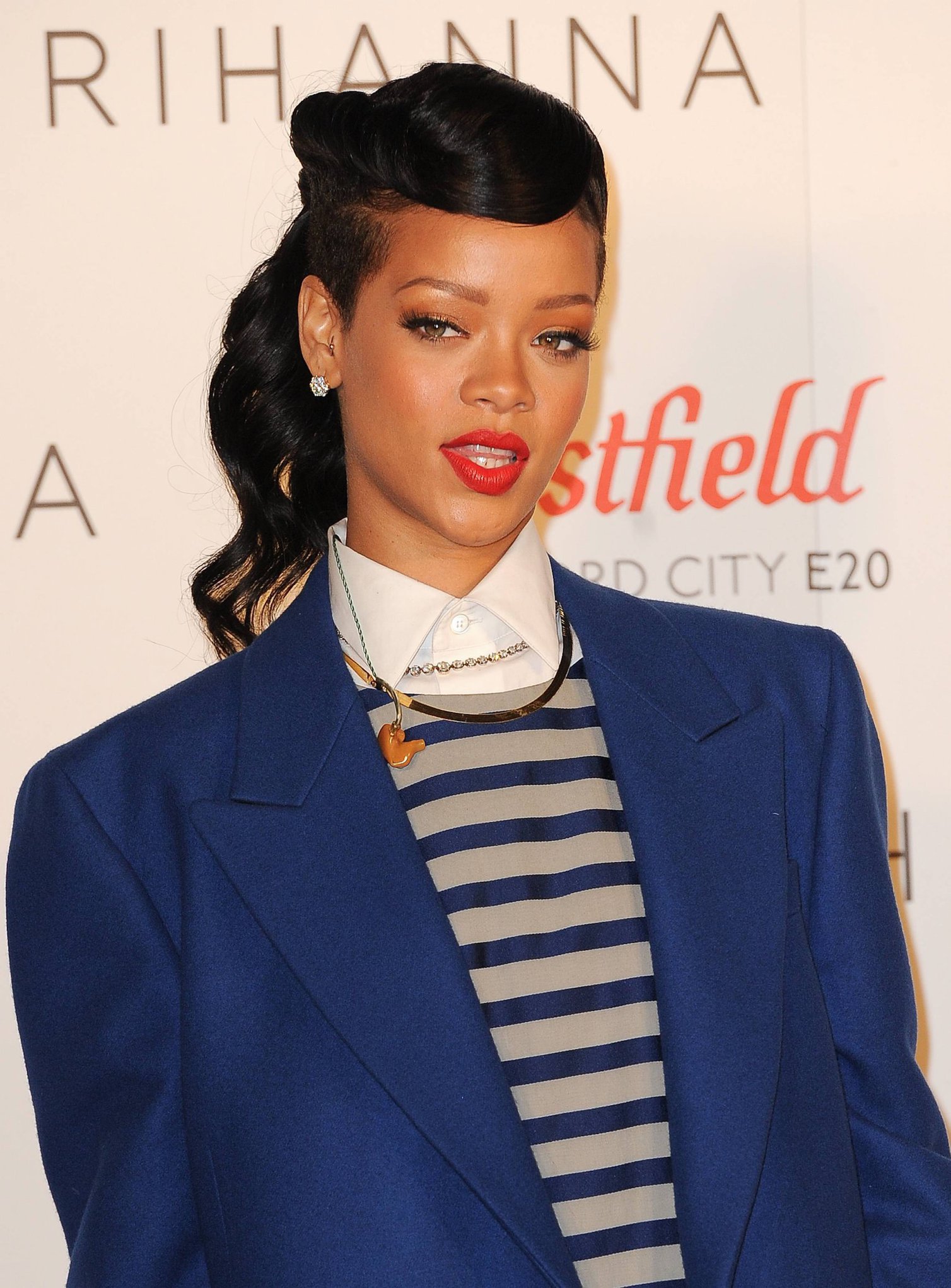 Rihanna Westfield Stratford Lights London Switch On (November 19, 2012) 