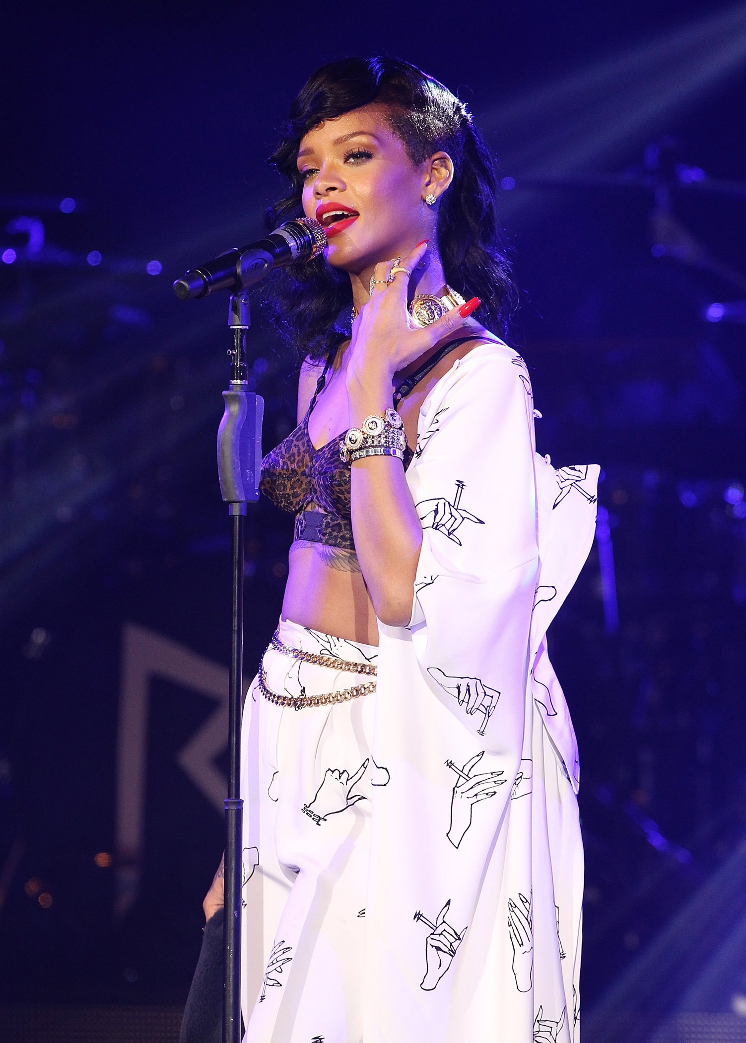 Rihanna Performing during 777 Tour in London, England (November 19, 2012) 