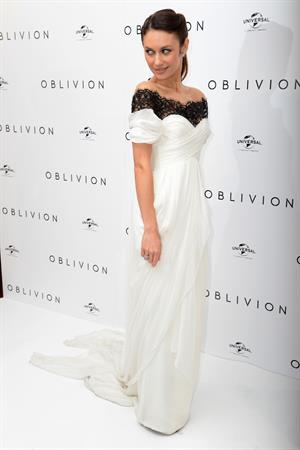 Olga Kurylenko  Oblivion  UK Premiere -- London, Apr. 4, 2013 