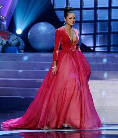 Miss USA 2012 Olivia Culpo is Miss Universe Pageant in Las Vegas (Dec 19, 2012) 