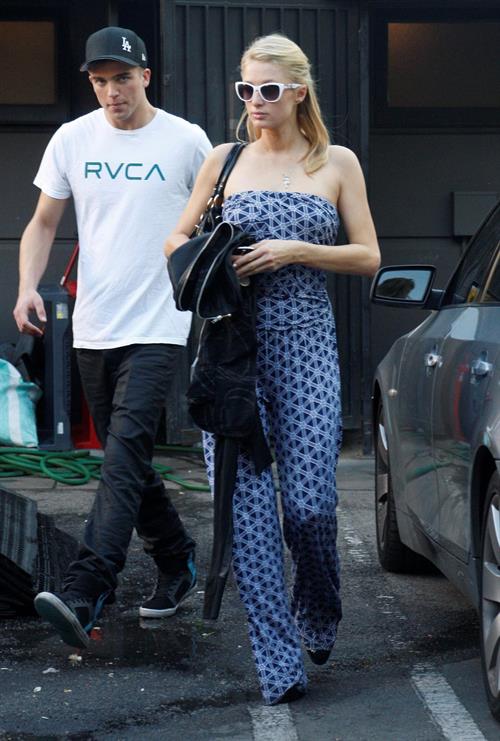 Paris Hilton out And About in Beverly Hills 01.03.13 