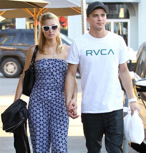 Paris Hilton Pictures Paris Hilton out And About in Beverly Hills 01.03.13