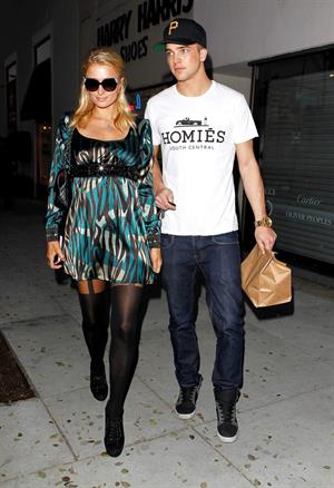 Paris Hilton Stops by Il Pastaio in Beverly Hills March 4, 2013 