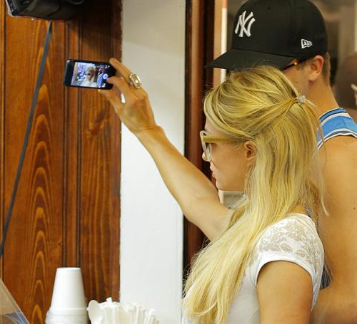 Paris Hilton Pictures Paris Hilton Shopping at the Grove April 3, 2013