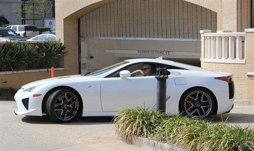 Paris Hilton Shopping at Kitson in Beverly Hills April 5, 2013 