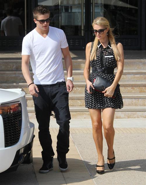 Paris Hilton Shopping at Kitson in Beverly Hills April 5, 2013 