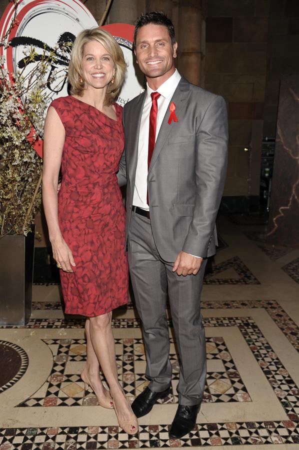 Paula Zahn Attends The 10th Annual Women Who Care Luncheon - NYC - May 5, 2012 