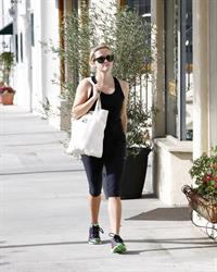 Reese Witherspoon - Heads to Kinetic Cycling for workout in Brentwood (21.06.2013) 