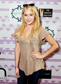 Renee Olstead - Kari Feinstein MTV Movie Awards Style Lounge in West Hollywood - 06.01.2012 