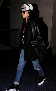 Rihanna Arrives back in Los Angeles after a flight form New York City June 3, 2012