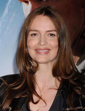 Saffron Burrows  Elysium  Los Angeles Premiere - Westwood, Aug. 7, 2013 