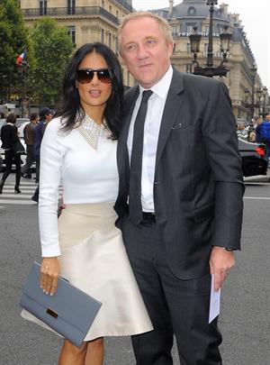 Salma Hayek at the Stella McCartney fashion show at Paris Fashion Week - Sep. 30, 2013 