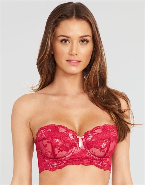 Talita Correa in lingerie