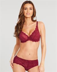 Talita Correa in lingerie