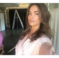 Robin Holzken taking a selfie