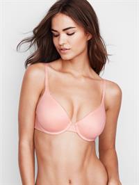 Robin Holzken in lingerie