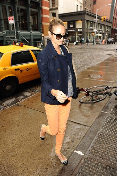 Stacy Keibler Shopping in SoHo in New York - October 9, 2012 