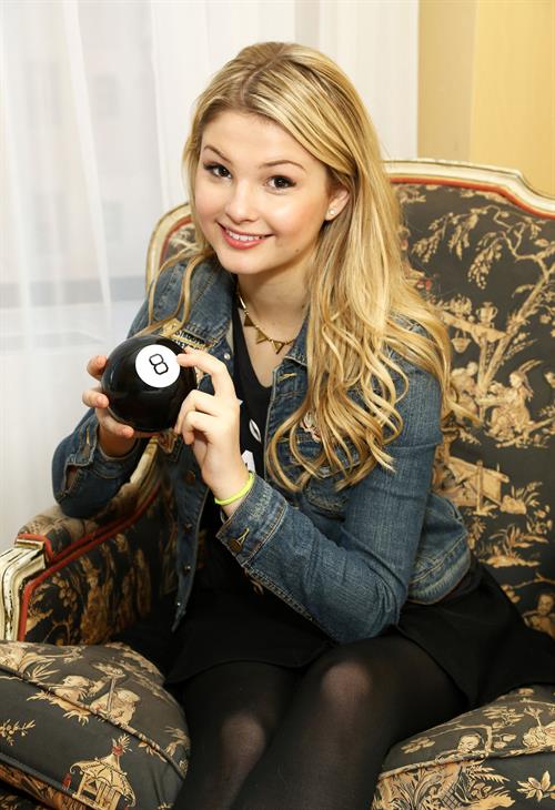 Stefanie Scott on holiday in NY 12/28/12 