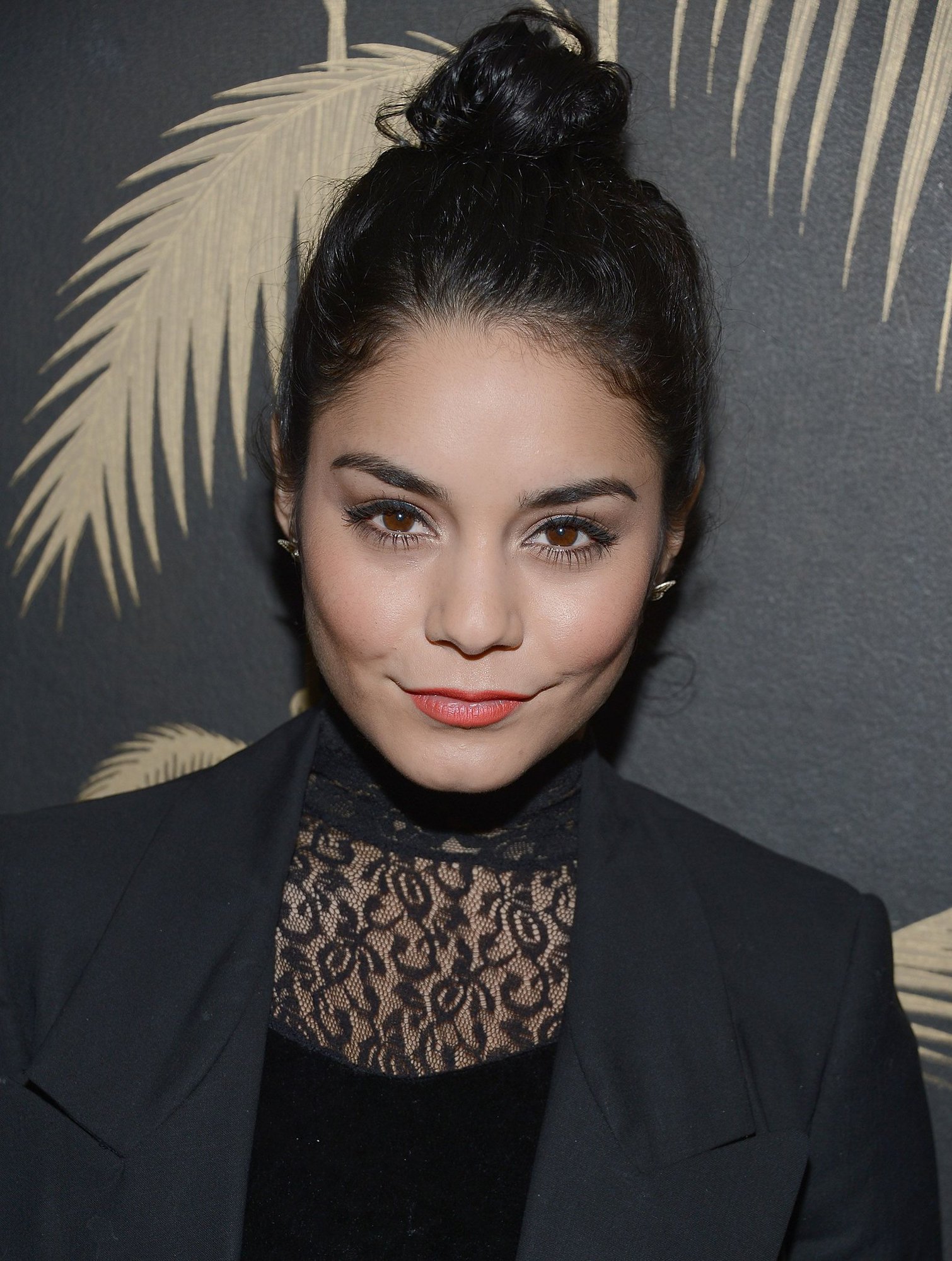 Vanessa Hudgens Pictures Vanessa Hudgen's 'Seven Psychopaths' screening in New York City on October 10, 2012