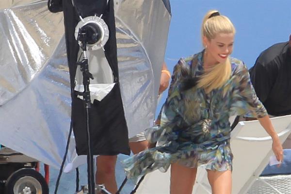 Rachael Taylor filming Charlie's Angels on a beach in Miami 02-09-11