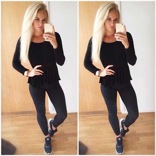 Anna Nyström taking a selfie