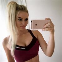 Anna Nyström taking a selfie