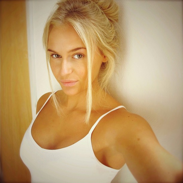 Anna Nyström taking a selfie