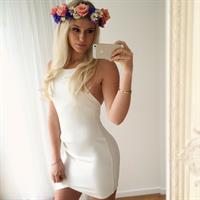 Anna Nyström taking a selfie