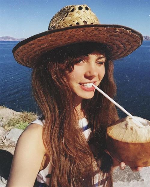 Anna Konchakovskaya taking a selfie